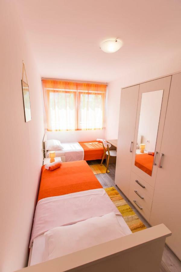 Apartment Amelia Pula Exterior photo